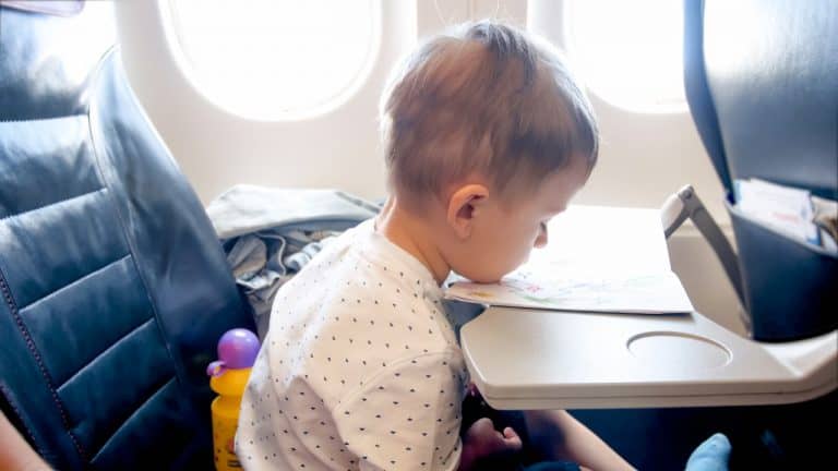 15 best toys for toddlers on plane – A handy guide