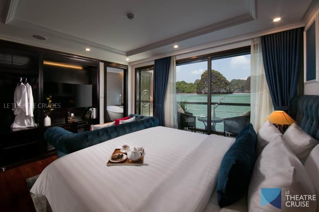 halong bay cruise for couples