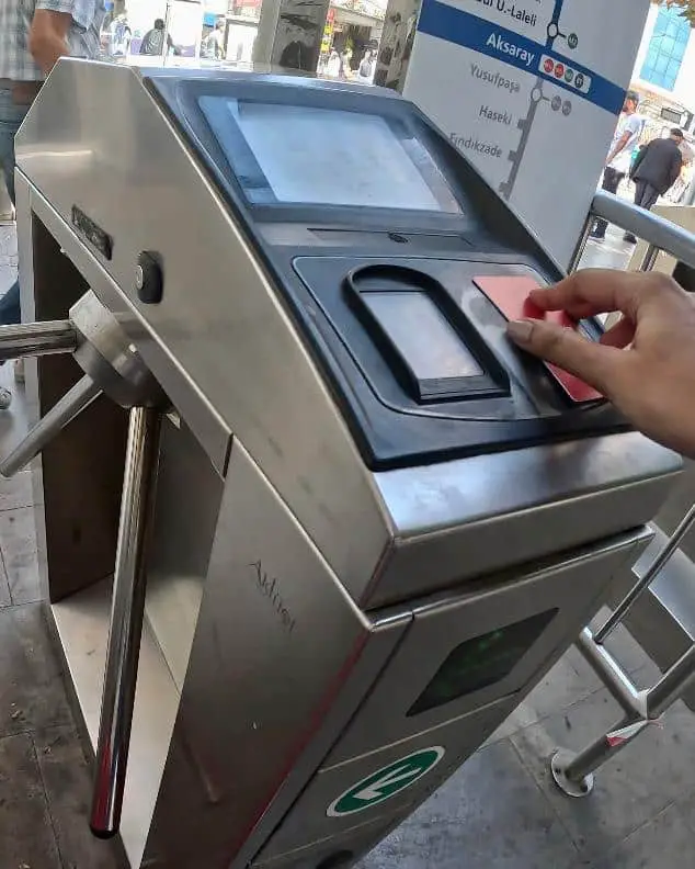 Using the Istanbulkart at Aksaray Tram Station