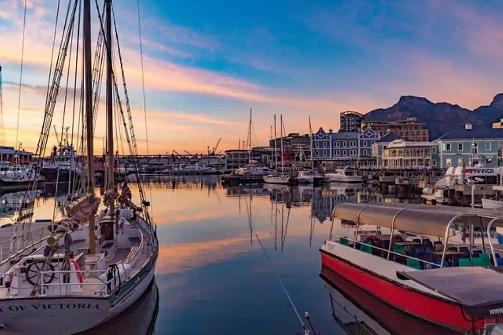 Cape Town is one of the most beautiful honeymoon destination in South Africa. 