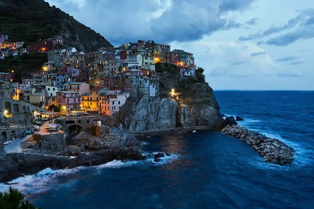 The stunning views if the Mediterranean Sea and the rugged sea coast make Cinque Terre a beautiful honeymoon destination. 