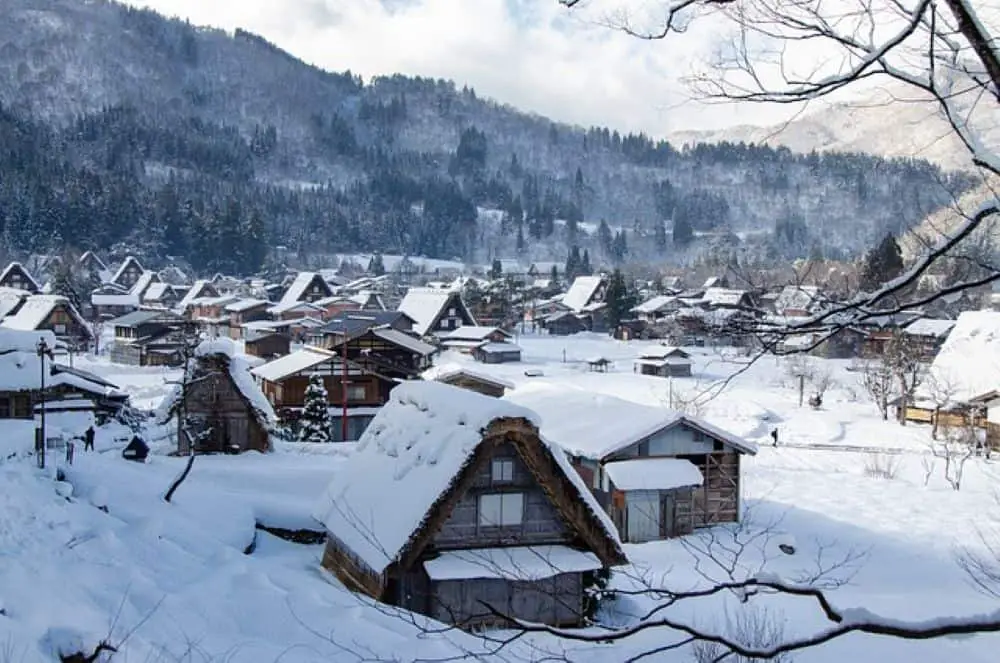 Experience the best of Japanese winter at Niseko, Japan.